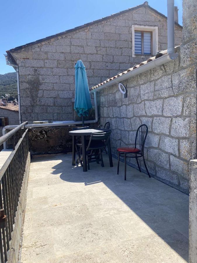 Bel Appartement Au Coeur Du Village De Sartene エクステリア 写真